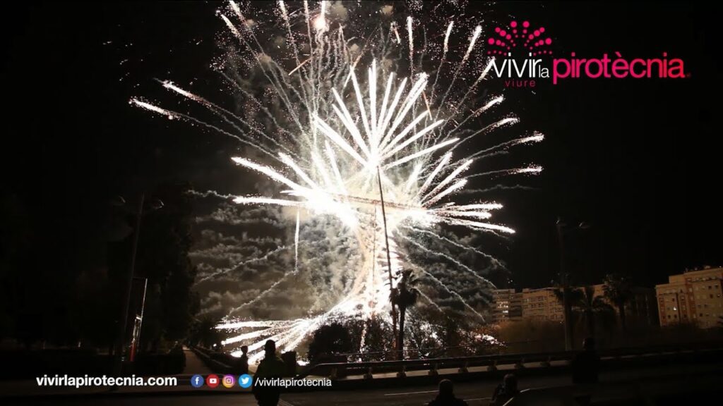 fallas valencia nit del foc
