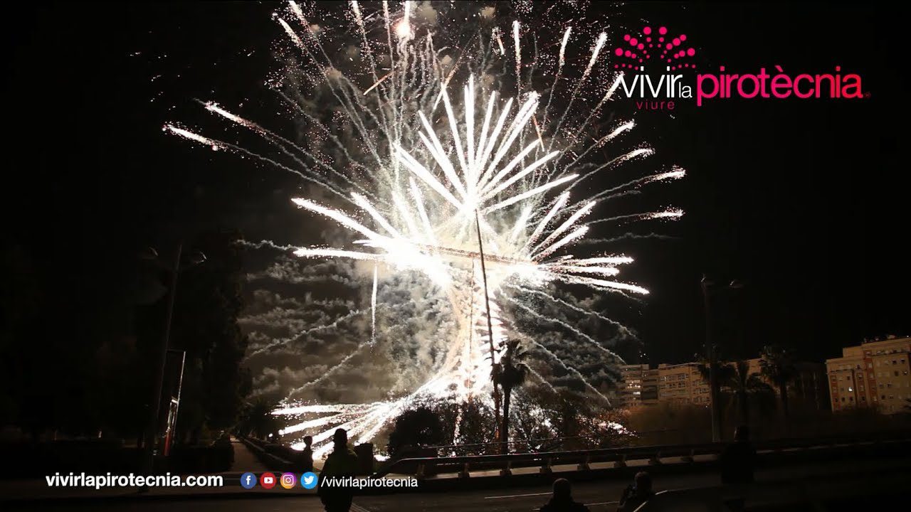 fallas valencia nit del foc