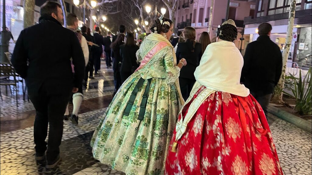 qué hace especial a las Fallas en Gandía en las fiestas de verano