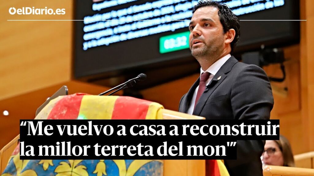 bandera comunidad valenciana manchada de barro